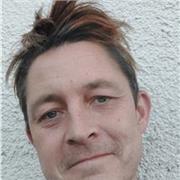 Bonjour j'ai 43 ans Je suis titulaire un bac + 3 niveau licence professionnelle. 
J ai vécu plus de 5 années en Angleterre et en c